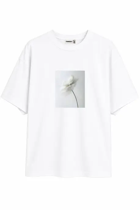 Футболка оверсайз з принтом “Bloom”